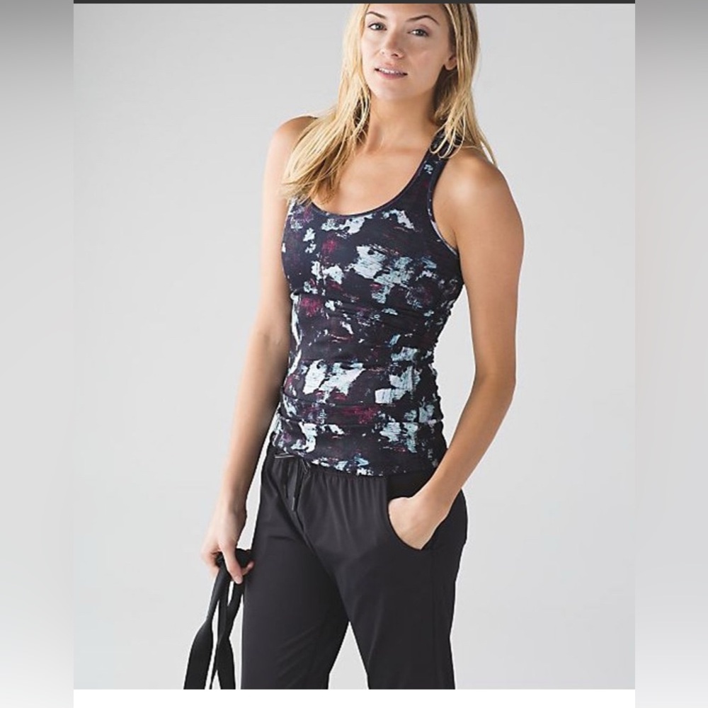 lululemon athletica Cool Racerback
Static Blossom Multi Black and White Tank Top